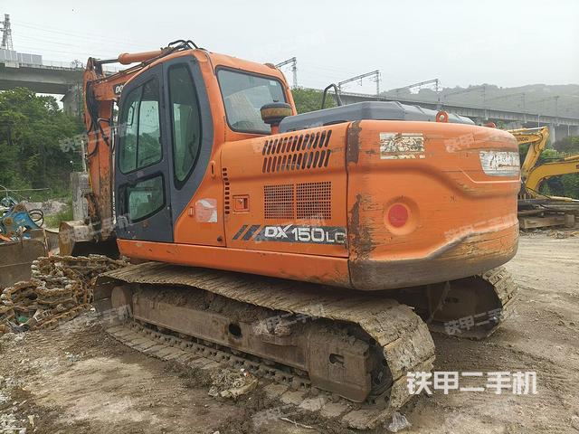 斗山DX150LC挖掘機(jī)