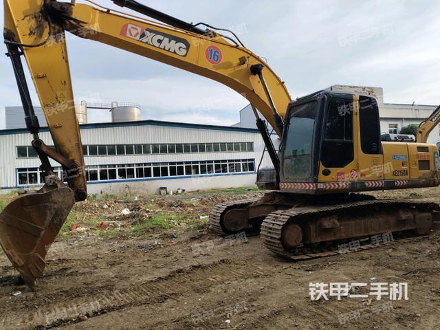 徐工XE215CA挖掘機(jī)