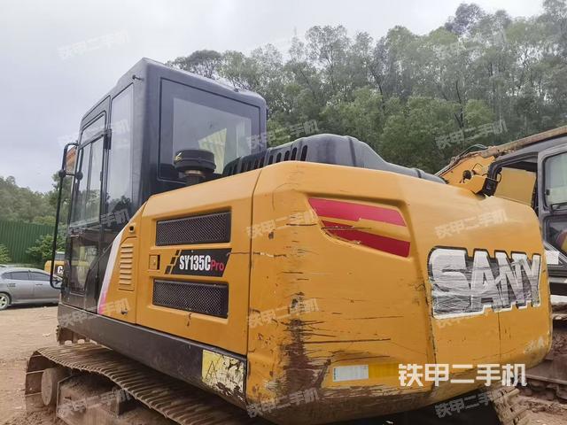 三一重工SY135C挖掘機(jī)