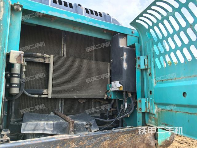 散熱器正面（大件艙室）