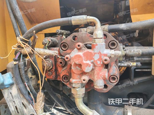 液壓泵室(大件艙室) 液壓泵室(大件艙室)