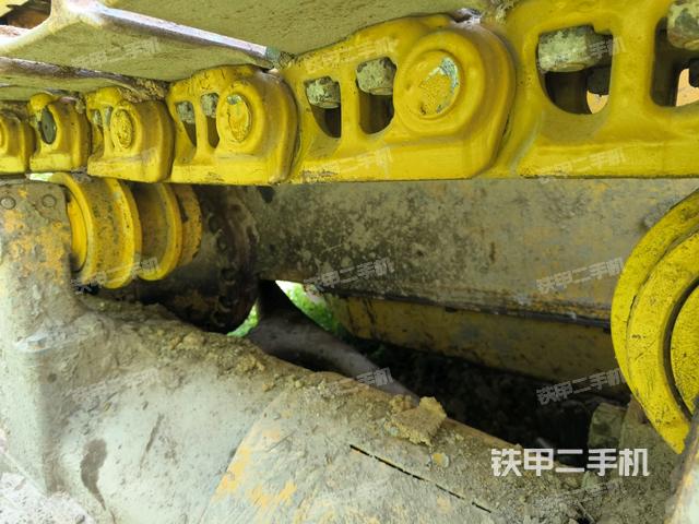 推土鏟左后(推土機底盤及工作裝置) 推土鏟左后(推土機底盤及工作裝置)