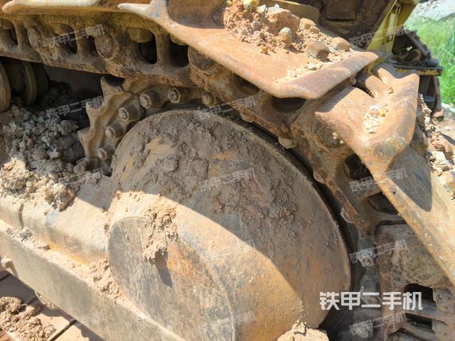 推土鏟右后(推土機(jī)底盤及工作裝置) 推土鏟右后(推土機(jī)底盤及工作裝置)