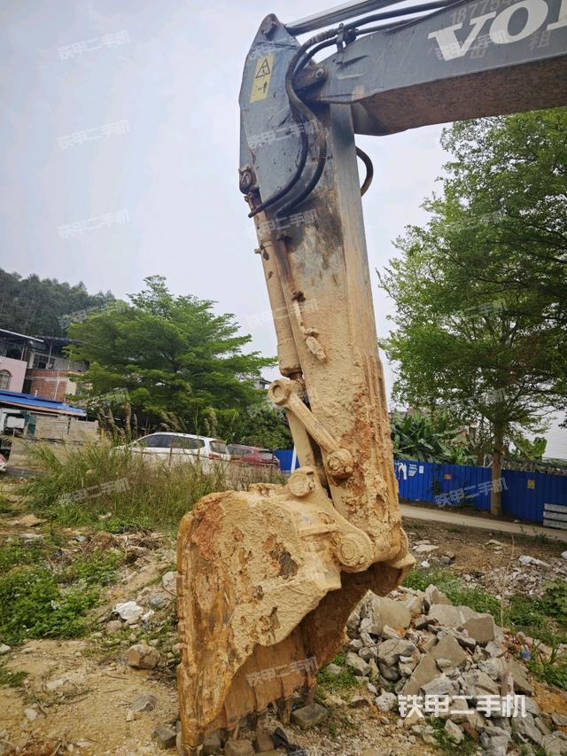 大臂整體?右側(cè)(工作和回轉(zhuǎn)裝置) 大臂整體?右側(cè)(工作和回轉(zhuǎn)裝置)