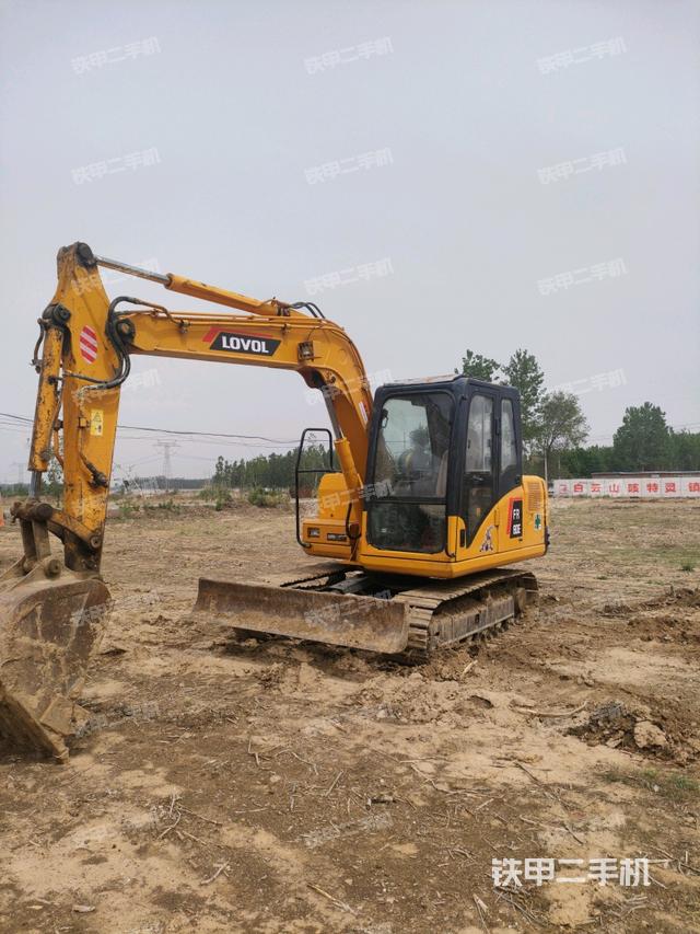 雷沃重工FR80E挖掘機(jī)