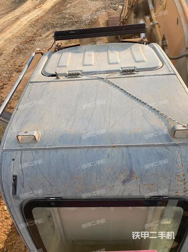 駕駛室頂部（整機(jī)外觀）