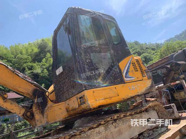 龍工LG6065挖掘機(jī)