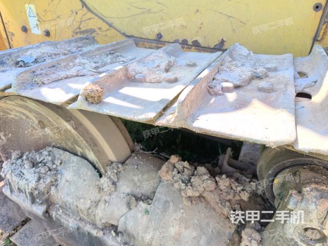 左引導(dǎo)輪(推土機(jī)底盤及工作裝置) 左引導(dǎo)輪(推土機(jī)底盤及工作裝置)