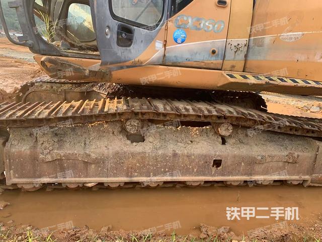 單側(cè)履帶整體（整機(jī)外觀）