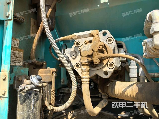 液壓泵斜45?左（大件艙室）