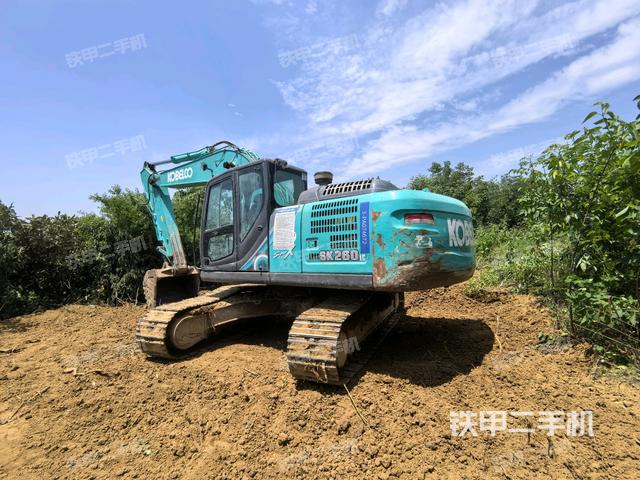 神钢SK260LC-10挖掘机的设备实拍-第3张实拍照片