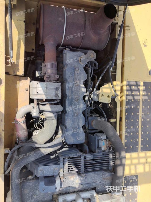 發(fā)動機整體俯視(整機外觀) 發(fā)動機整體俯視(整機外觀)