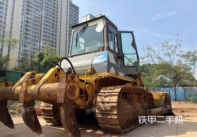 整機(jī)右后45°(設(shè)備外觀及核心部件) 整機(jī)右后45°(設(shè)備外觀及核心部件)