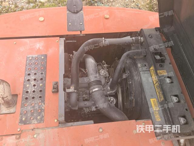發(fā)動(dòng)機(jī)室(上車(chē)部件) 發(fā)動(dòng)機(jī)室(上車(chē)部件)