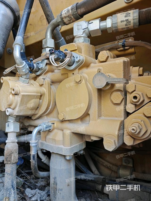 液壓泵斜45?左（大件艙室）