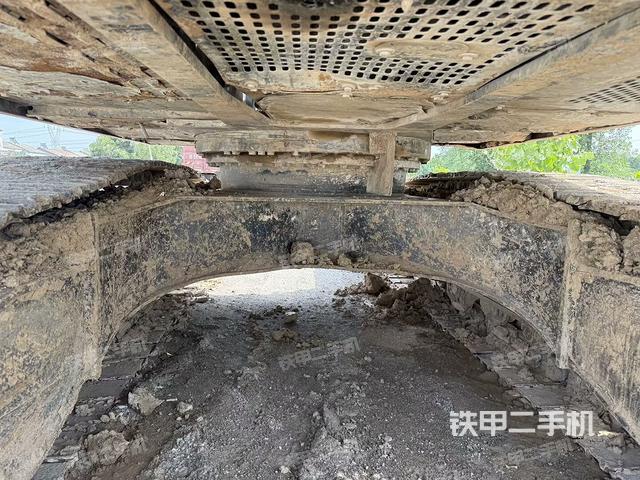 左托鏈輪和鏈筋(行走機構(gòu)) 左托鏈輪和鏈筋(行走機構(gòu))