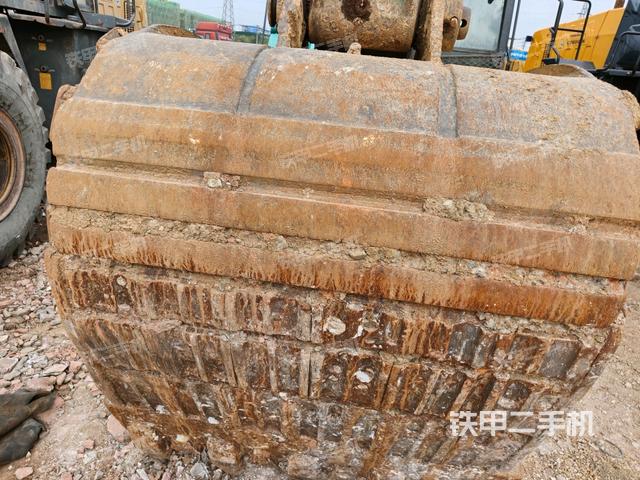 小臂整體左后（工作和回轉(zhuǎn)裝置）