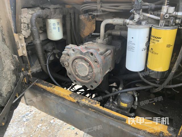 液壓泵斜45?左（大件艙室）