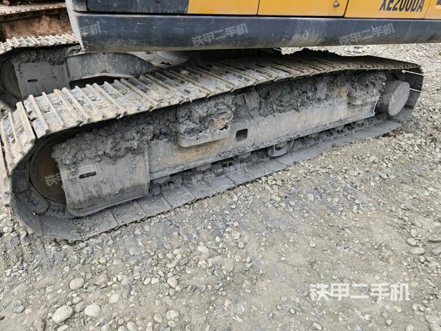 右側(cè)履帶整體(行走機(jī)構(gòu)) 右側(cè)履帶整體(行走機(jī)構(gòu))