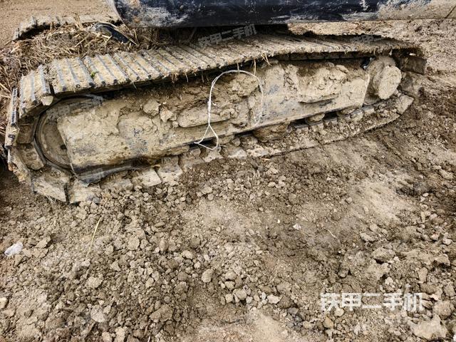 左側(cè)履帶整體?(行走機(jī)構(gòu)) 左側(cè)履帶整體?(行走機(jī)構(gòu))