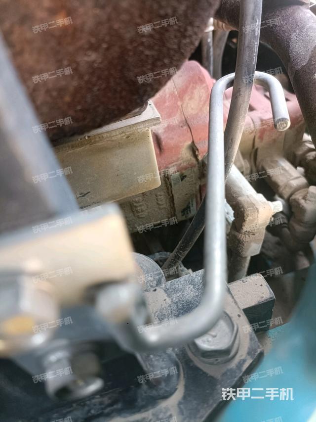 液壓泵艙室正面整體（整機(jī)外觀）