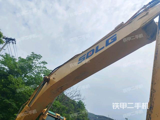 小臂整體左后(工作和回轉(zhuǎn)裝置) 小臂整體左后(工作和回轉(zhuǎn)裝置)