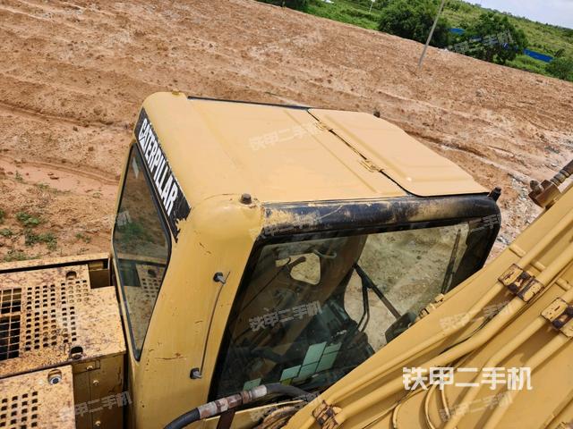 駕駛室頂部俯視(上車部件) 駕駛室頂部俯視(上車部件)
