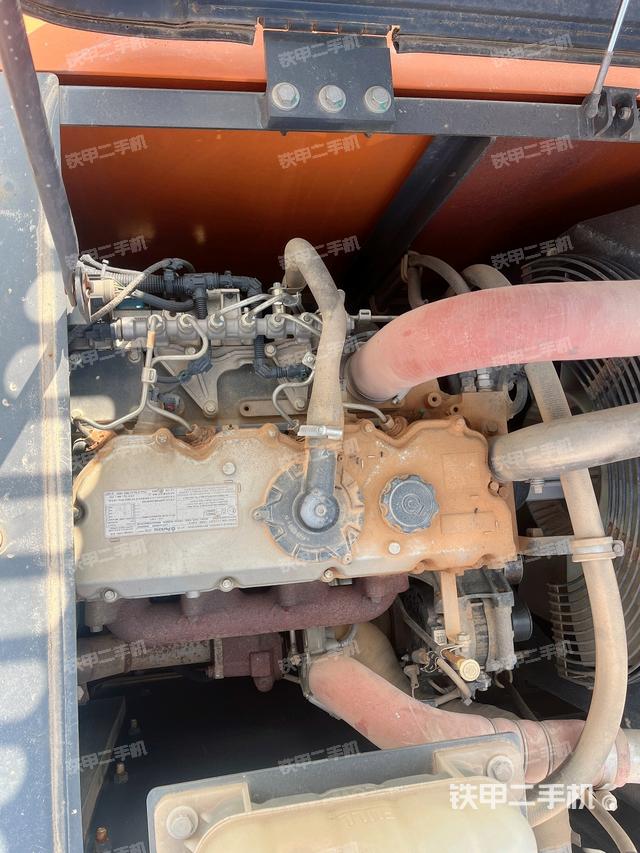 發(fā)動機整體俯視(整機外觀) 發(fā)動機整體俯視(整機外觀)