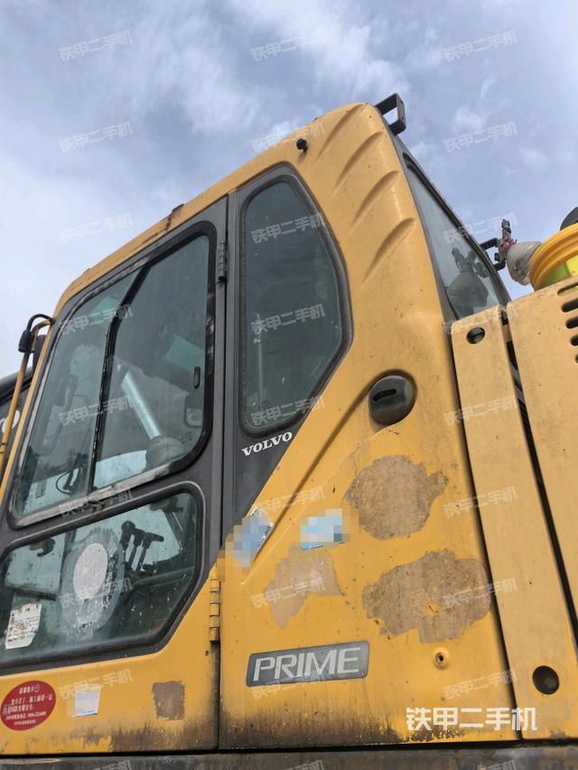 駕駛室左后45度（駕駛室部分）