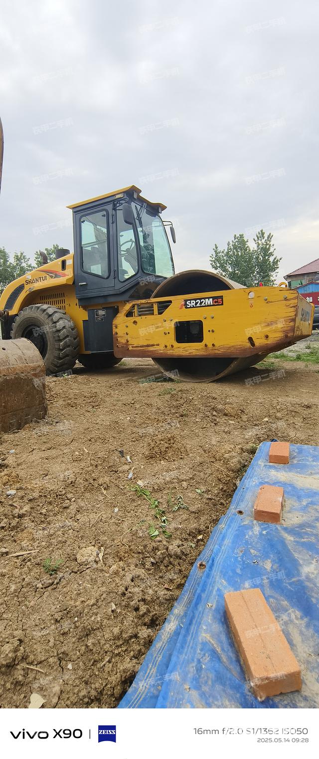 整机右侧（设备外观及核心部件）