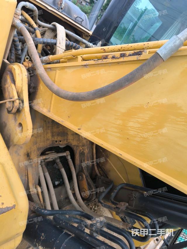 鏟斗右后整體(工作和回轉裝置) 鏟斗右后整體(工作和回轉裝置)