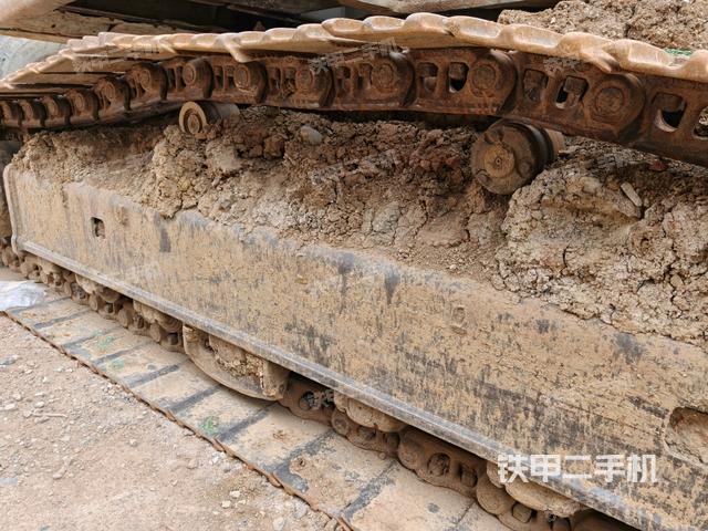 左驅(qū)動(dòng)輪（行走機(jī)構(gòu)）