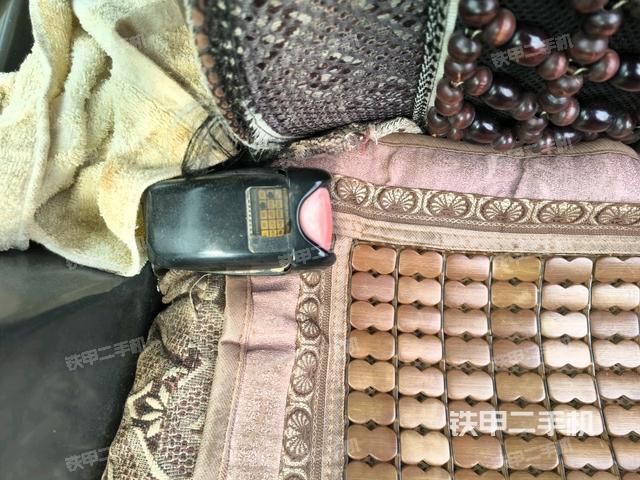 左后方玻璃角標(駕駛室部分) 左后方玻璃角標(駕駛室部分)