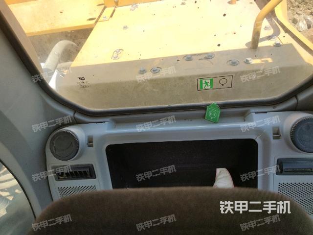 座椅后部(驾驶室部分) 座椅后部(驾驶室部分)