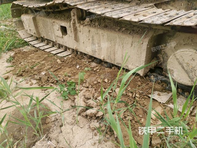 左侧履带整体 (行走机构) 左侧履带整体 (行走机构)