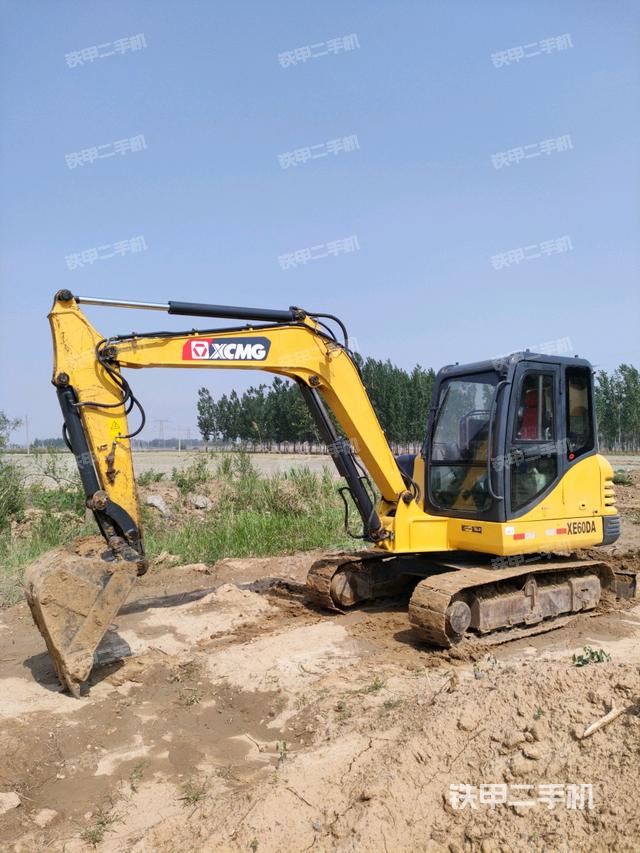 徐工XE60DA挖掘機(jī)