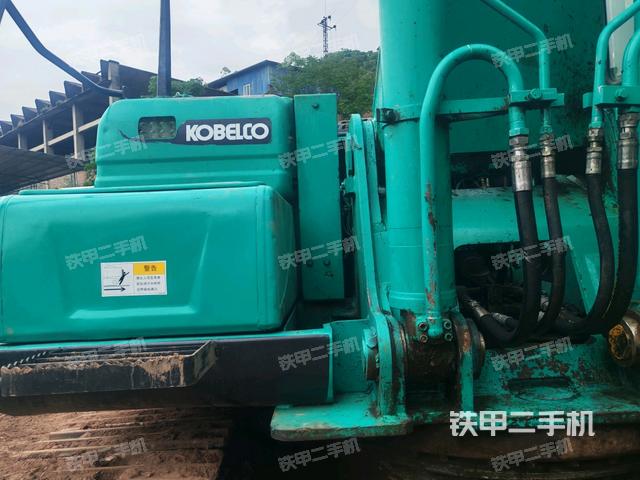 鏟斗右后整體（工作和回轉(zhuǎn)裝置）