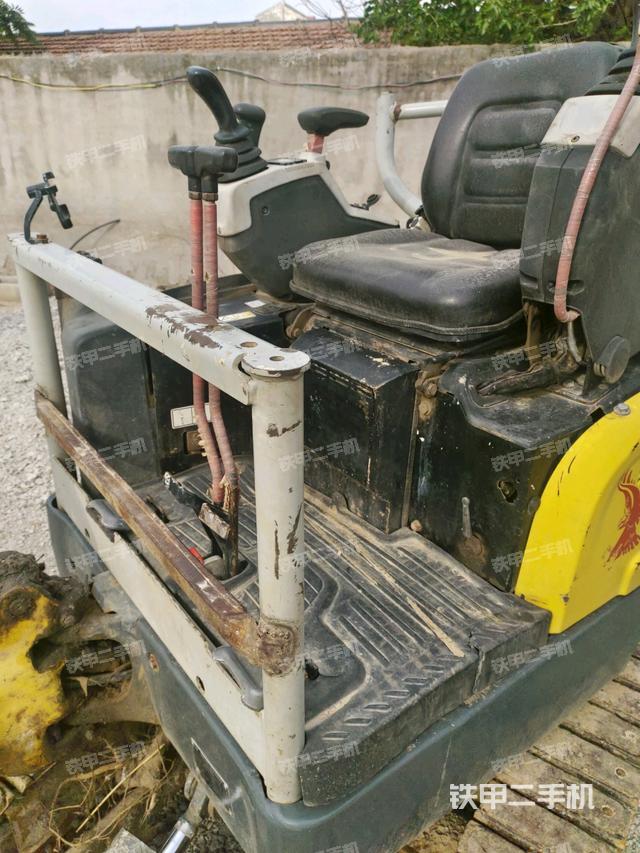  驾驶室正侧（驾驶室部分）