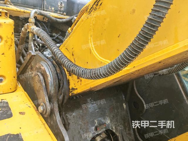 大臂根部?斜視(工作和回轉(zhuǎn)裝置) 大臂根部?斜視(工作和回轉(zhuǎn)裝置)