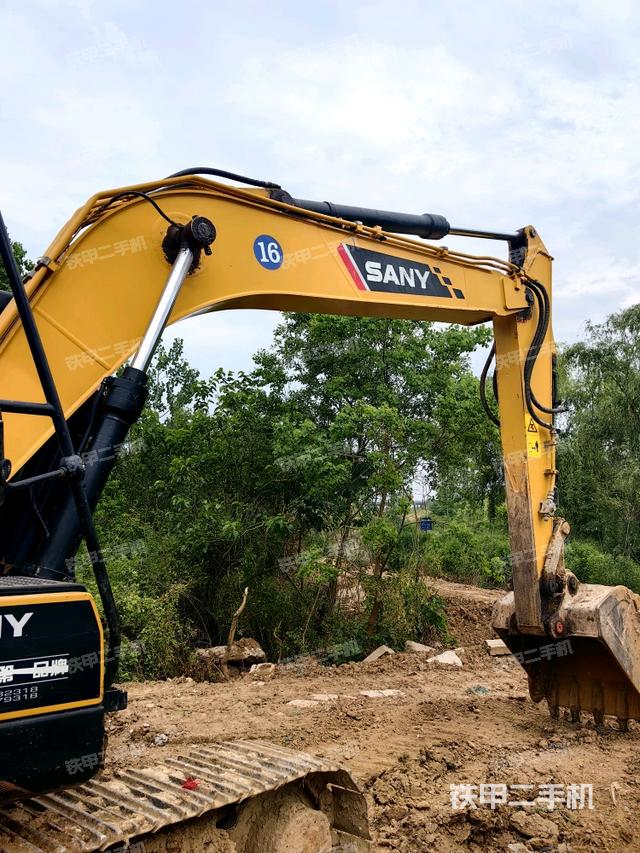 大臂整體?右側(工作和回轉裝置) 大臂整體?右側(工作和回轉裝置)