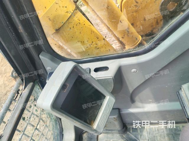 后窗玻璃角標(biāo)(駕駛室部分) 后窗玻璃角標(biāo)(駕駛室部分)