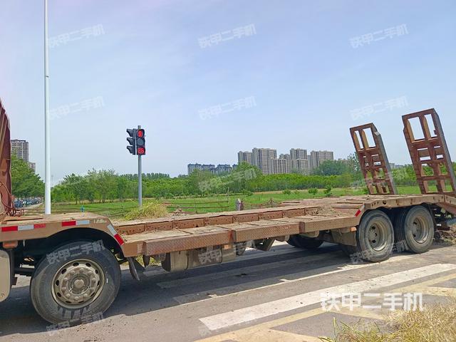 整機(jī)左側(cè)(設(shè)備外觀及核心部件) 整機(jī)左側(cè)(設(shè)備外觀及核心部件)