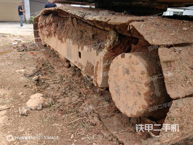 單側履帶整體(整機外觀) 單側履帶整體(整機外觀)