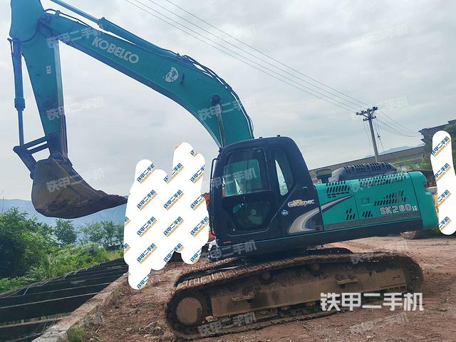 神鋼SK260LC-8挖掘機(jī)