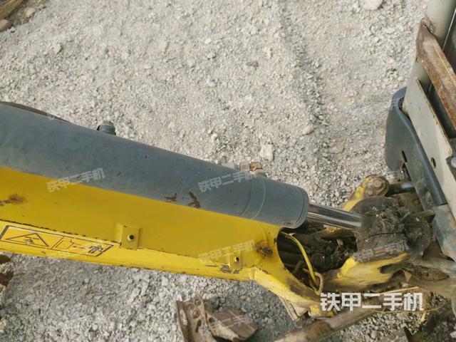 大臂背部俯视（工作和回转装置）