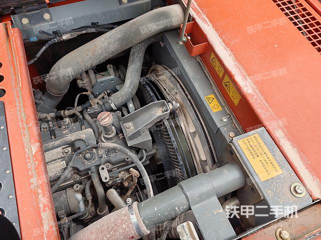 發(fā)動(dòng)機(jī)整體俯視(整機(jī)外觀) 發(fā)動(dòng)機(jī)整體俯視(整機(jī)外觀)