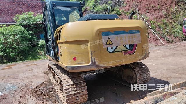 整機(jī)右后45°(整機(jī)外觀) 整機(jī)右后45°(整機(jī)外觀)