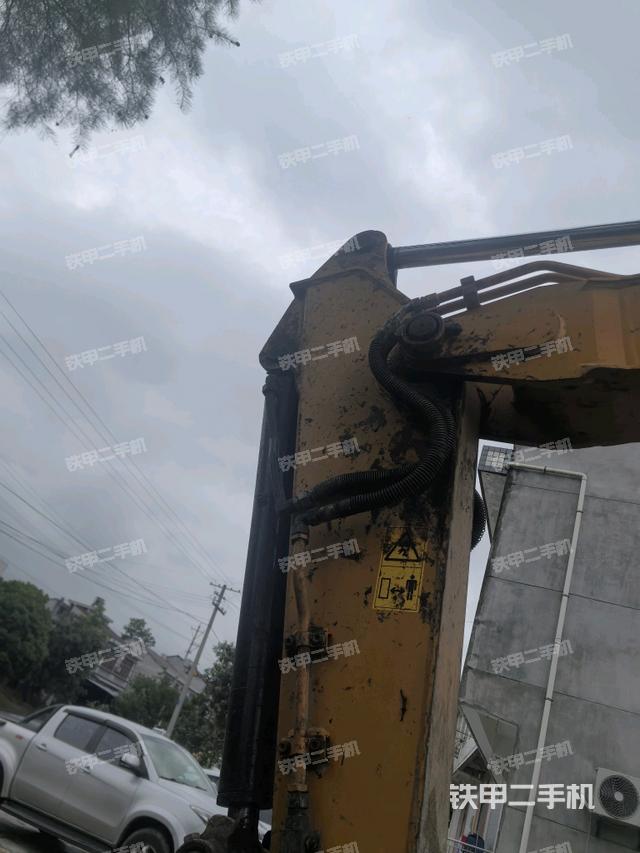 小臂整體左后(工作和回轉(zhuǎn)裝置) 小臂整體左后(工作和回轉(zhuǎn)裝置)