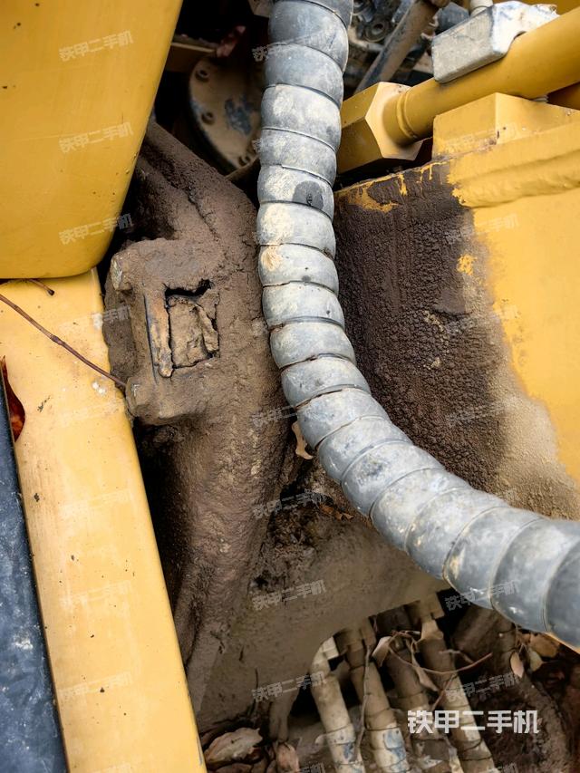 大臂根部?斜視(工作和回轉裝置) 大臂根部?斜視(工作和回轉裝置)