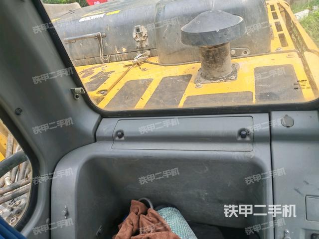 駕駛室左后45度(駕駛室部分) 駕駛室左后45度(駕駛室部分)